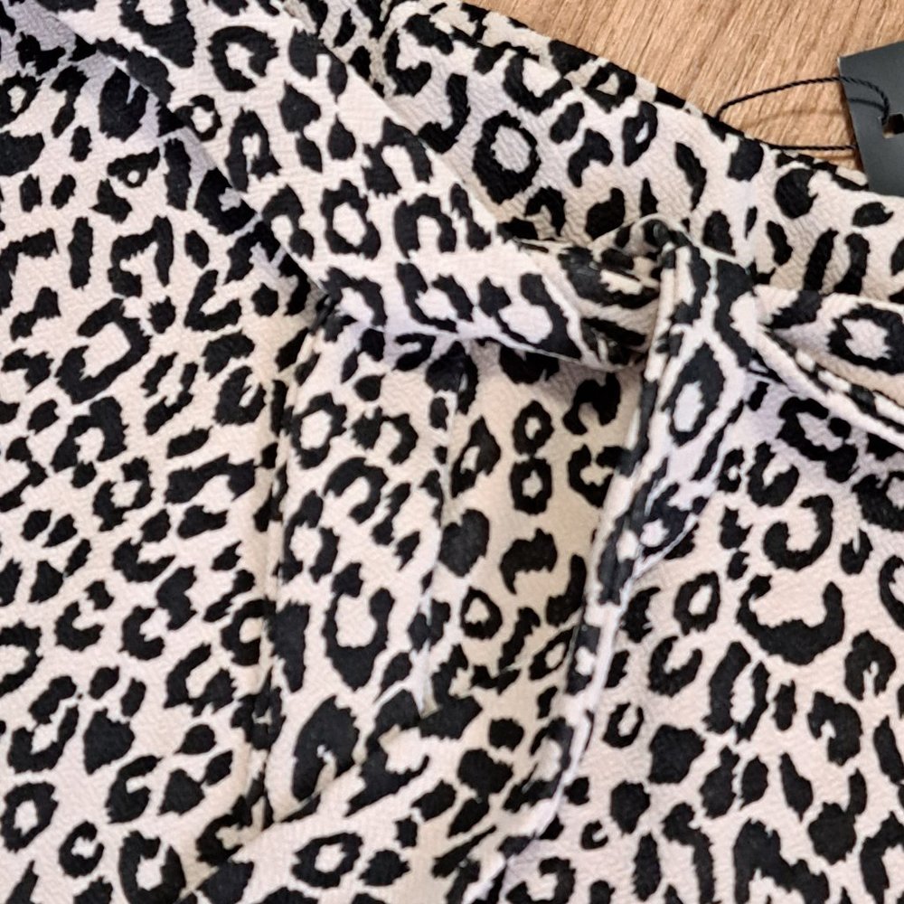 Nasty Gal Ruffle Hem Leopard Mini Skirt Size 10 NWT - Picture 7 of 10